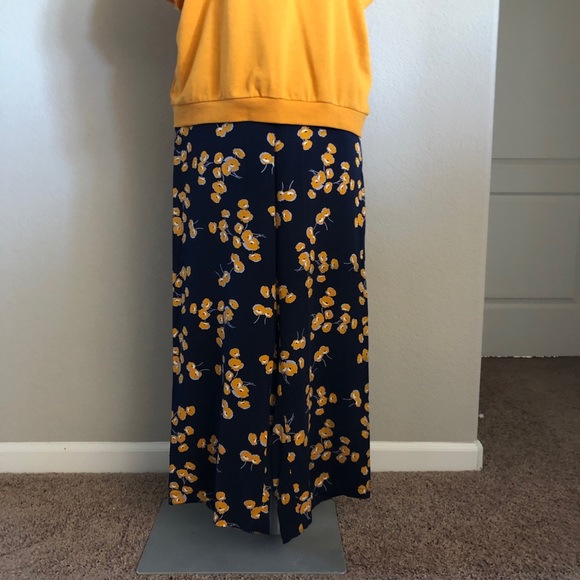 Pop Sugar coordinates (pants only) - Picture 2 of 8